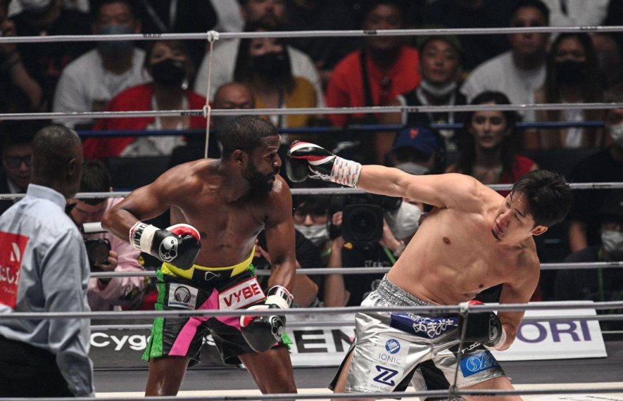 მეივეზერმა MMA-ს იაპონელი მებრძოლი მეორე რაუნდში გათიშა