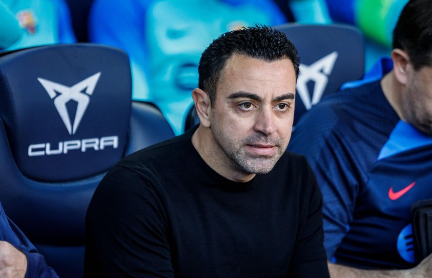 ბარსელონა, ჩავი ერნანდესი, ინტერსიტი