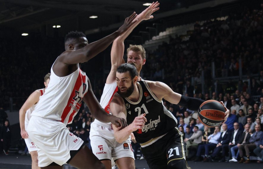 თორნიკე შენგელია