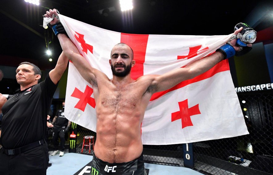 გიგა ჭიკაძე, მაქს ჰოლოუეი