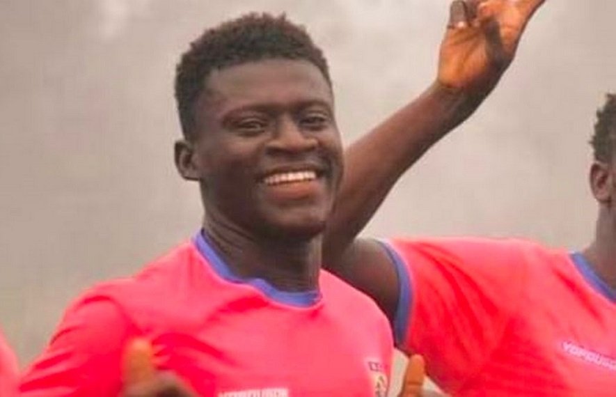 მატჩისას მინდორზე დაეცა - ექიმებმა 21 წლის ფეხბურთელი ვერ გადაარჩინეს