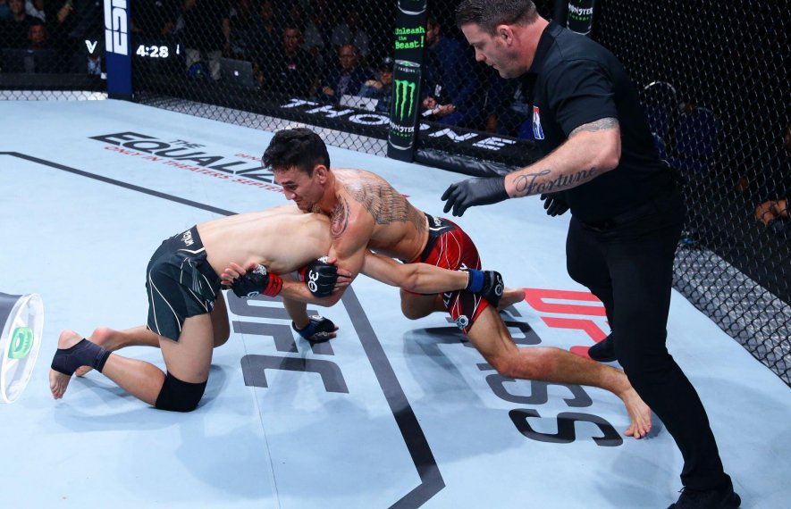 მაქს ჰოლოვეი, კორეელი ზომბი