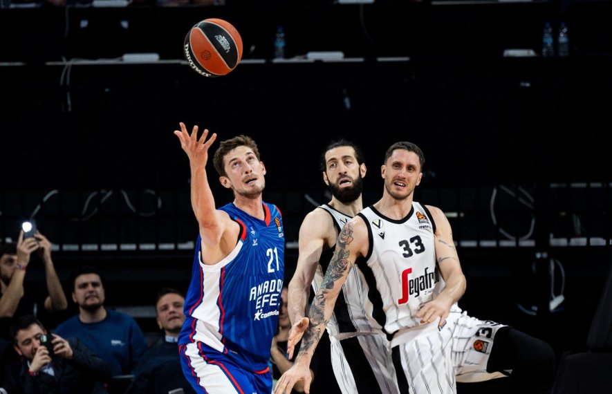 აკილე პოლონარა