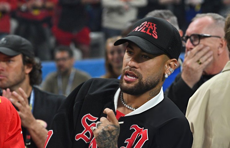 სკანდალი ბრაზილიაში - ნეიმარი ჟურნალისტს სასამართლოში უჩივის