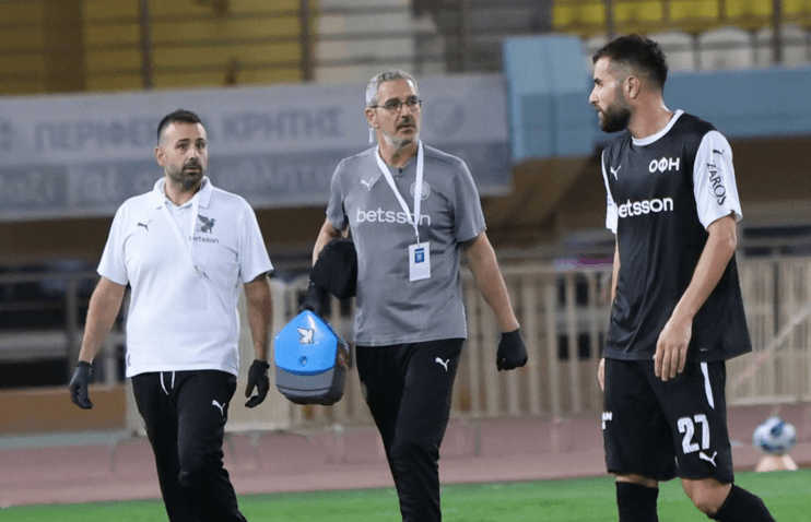 მეტოქეს თმაზე მოქაჩა და გააძევეს - შენგელიას წითელი და ოფის მორიგი მარცხი