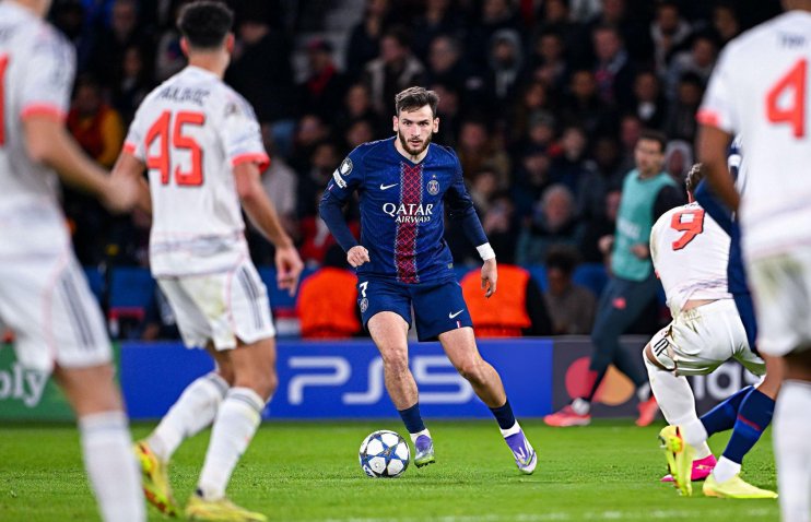 მსოფლიოს საუკეთესო მარცხენა გარემარბები | აიაქსის ფეხბურთელმა კვარა გამოარჩია