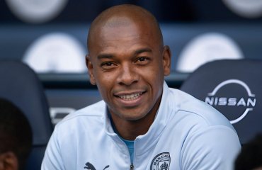 ფერნანდინიომ კარიერა დაასრულა