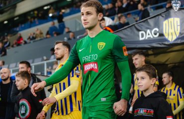 ნარიმანიძეს კოჭში ჩაარტყეს და 25-ე წუთზე შეცვალეს | მისი გუნდი ლიდერია