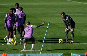 AS: ალონსოს და მის შტაბს ფეხბურთელებთან კავშირი დაკარგული აქვს