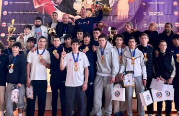 21 მედალი სომხეთიდან - 17-წლამდე მოჭიდავეთა ტრიუმფი