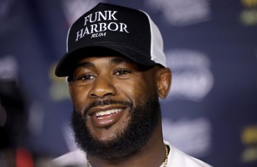 „თანდათან ყველას იმედები გვიცრუვდება“ - სტერლინგი UFC-ის გადაწყვეტილებაზე