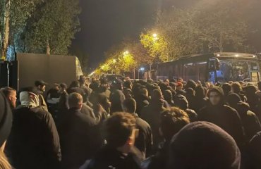 თავდასხმა ბაზაზე - ნიცას ფანებმა ფეხბურთელებს სცემეს და აფურთხებდნენ