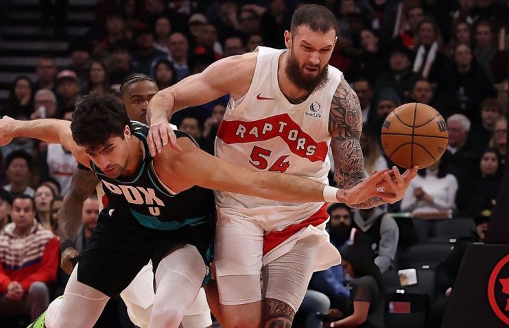 ჩატენვა ჯარიმით | მამუკელაშვილის ტორონტოს ზედიზედ მერვე საშინაო გამარჯვება