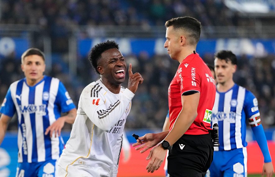 ვინისიუს ჟუნიორი, ალავესი