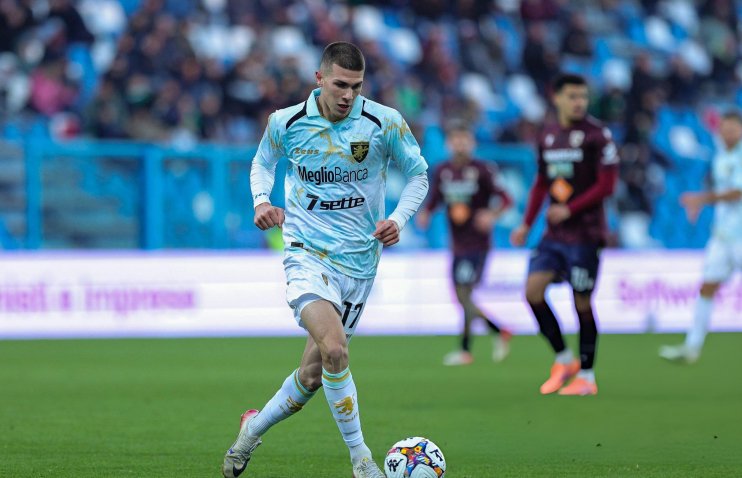 კვერნაძის ოსტატური პასი | ფროზინონემ წელი პირველ ადგილზე დაასრულა