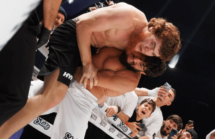 სანახაობრივი ჭიდაობა და ფრე - ერევანში ცარუკიანმა და შარა „ბულეტმა“ იჭიდავეს