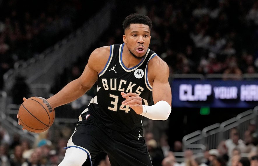 იანის ანტეტოკოუნმპო