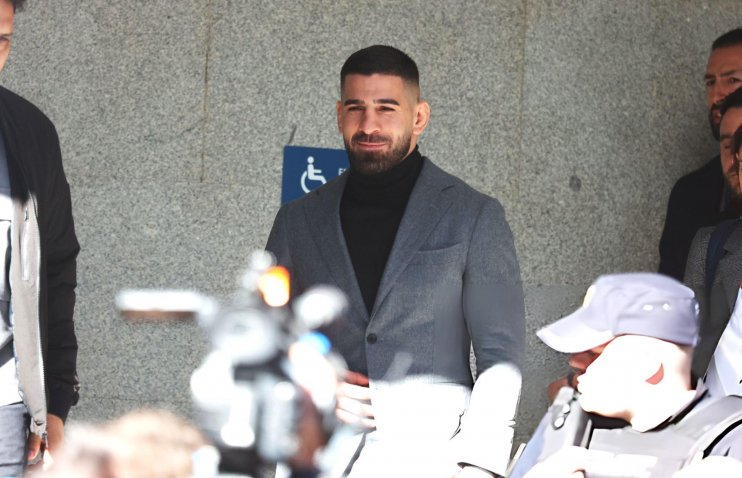 მოსამართლემ გადაწყვეტილება ილიას სასარგებლოდ მიიღო | თოფურიას გამარჯვება