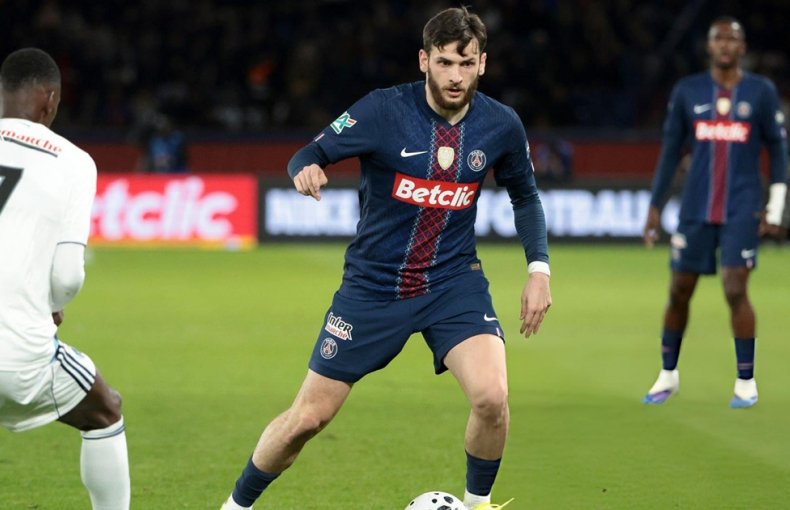 „პარი სენ-ჟერმენის ყველაზე სახიფათო ფეხბურთელი“ | რას წერს ფრანგული პრესა ხვიჩაზე