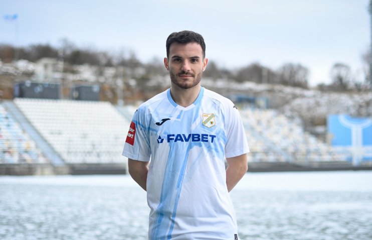 სადებიუტო მატჩში პენალტი მოიპოვა | მორჩილაძის წარმატებული დებიუტი