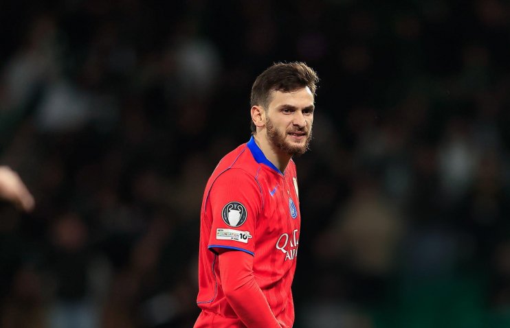 „მისი სათადარიგოზე ყოფნა არ გამიკვირდა“ - პსჟ-ს ყოფილი ფეხბურთელი ხვიჩაზე