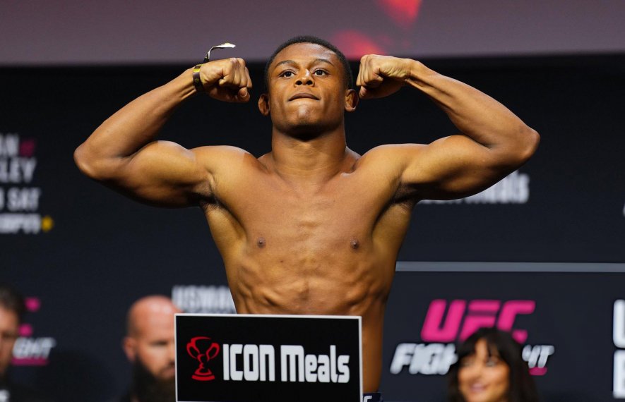 წონა ჩააბარა და გონება დაკარგა | მძიმე კადრი UFC-ის აწონვის ცერემონიიდან