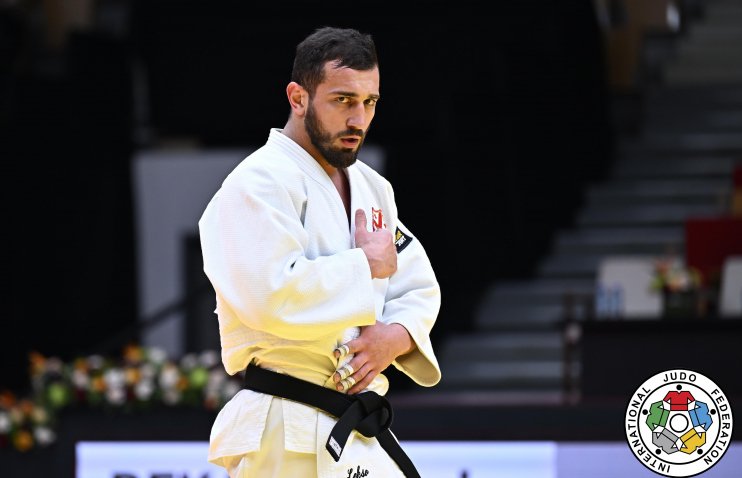 ცვლილება განაცხადში - ბექაური ტატამს უბრუნდება