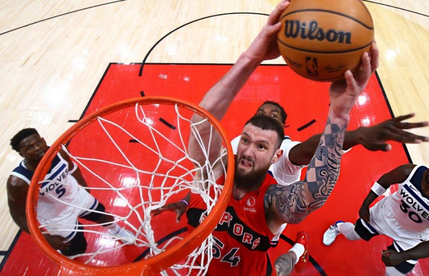 მინესოტა ტიმბერვულვზი, ენტონი ედვარდსი, ტორონტო რეპტორსი, სანდრო მამუკელაშვილი