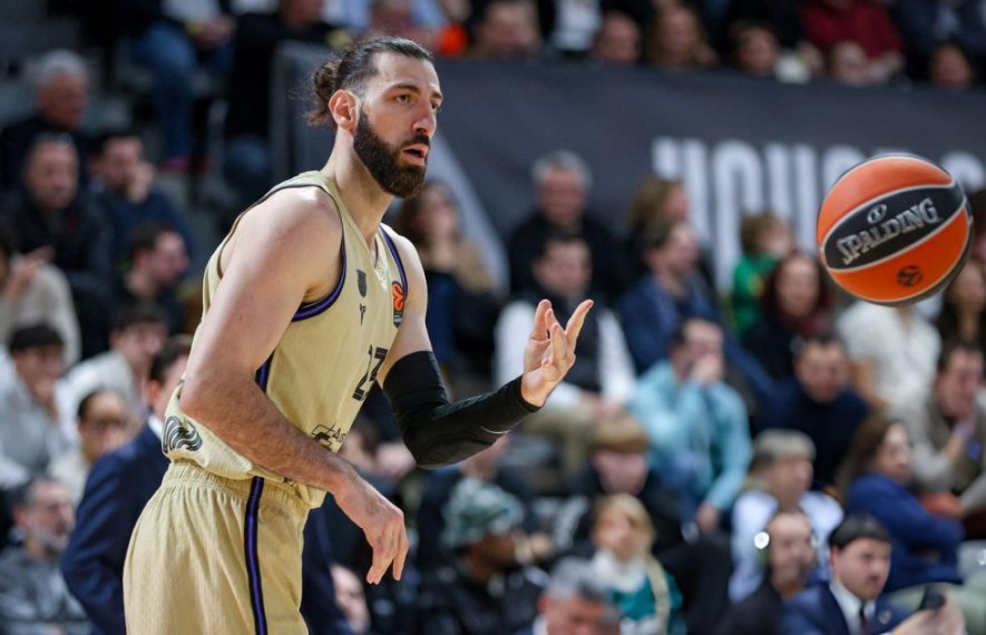 თორნიკე შენგელია