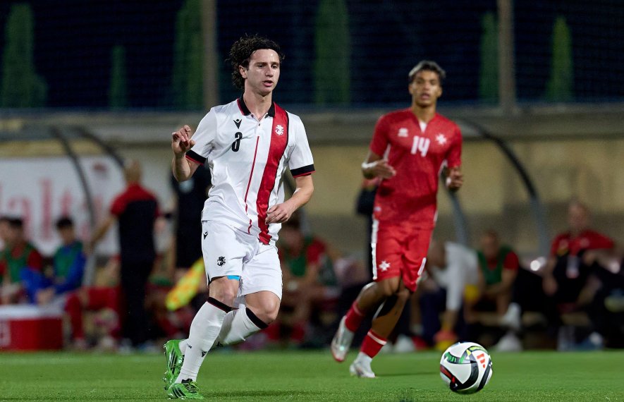 ლოკოდან ტორპედოში | ბუკიამ კონტრაქტი 2+1 სისტემით გააფორმა