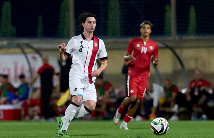 ლოკოდან ტორპედოში | ბუკიამ კონტრაქტი 2+1 სისტემით გააფორმა