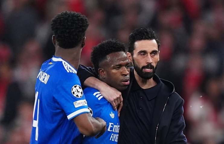 “რასიზმი ფეხბურთიდან უნდა აღმოვფხვრათ“ - არბელოამ ვინისიუსი დაიცვა