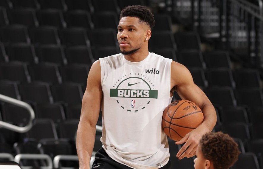 იანის ანტეტოკოუნმპო