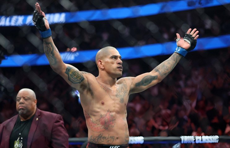 ალექს პერეირამ ქამარი გაათავისუფლა - სამმაგ ჩემპიონობას უმიზნებს?