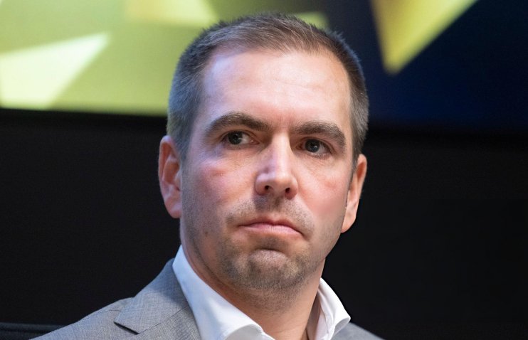 „ეს აკადემიის ბავშვებს საჭიროების შეგრძნებას მისცემს“ - ლამი ბუნდესლიგის კლუბებს აკრიტიკებს