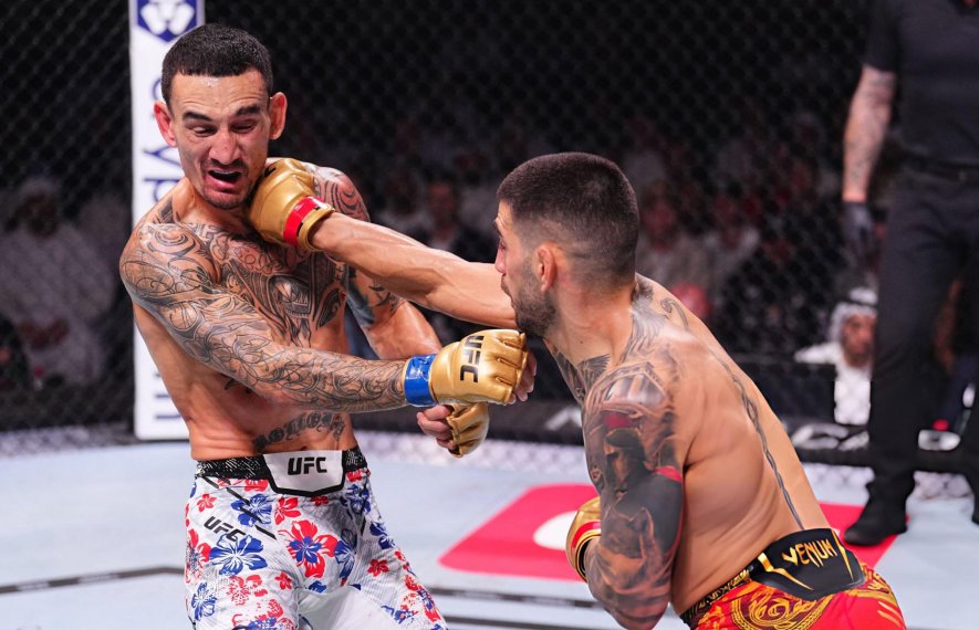 ილია თოფურია, მაქს ჰოლოუეი, ჯასტინ გეიჯი