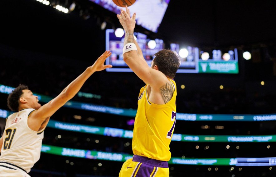 დენვერ ნაგეთსი, ლუკა დონჩიჩი, ლოს ანჯელეს ლეიკერსი