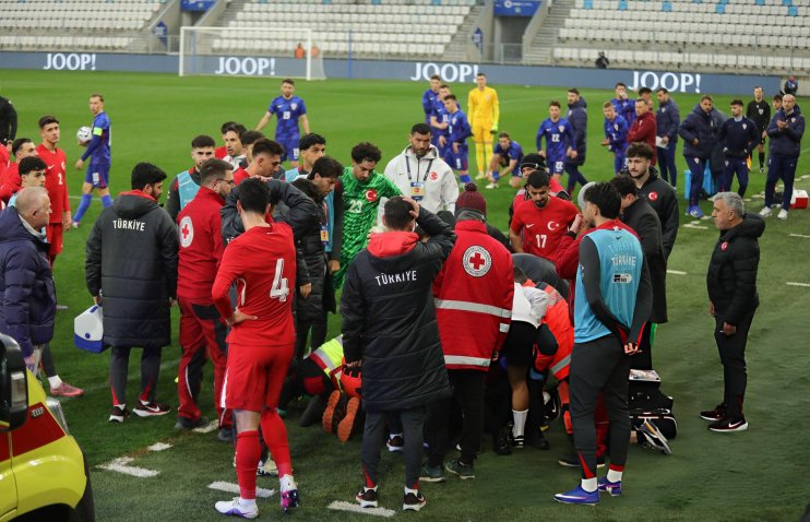 თავი დაარტყა და გაითიშა - თურქეთის U21 ნაკრების მწვრთნელი სიკვდილს გადაურჩა