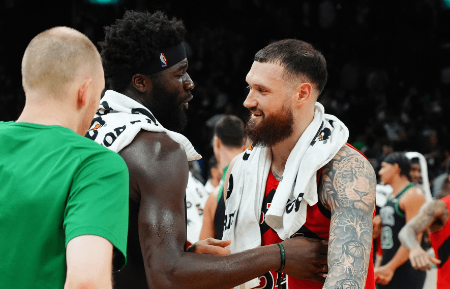 ბოსტონ სელტიკსი, ტორონტო რეპტორსი, სანდრო მამუკელაშვილი