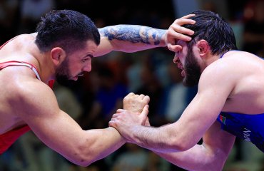 თავისუფალი ჭიდაობა | მაჭარაშვილი და დინგაშვილი ნახევარფინალში დამარცხდნენ