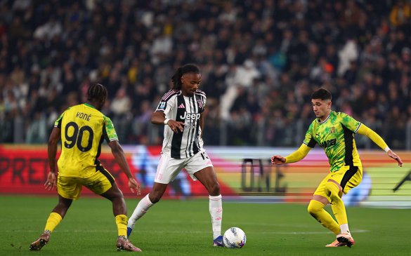 იუვენტუსი - სასუოლო 1:1