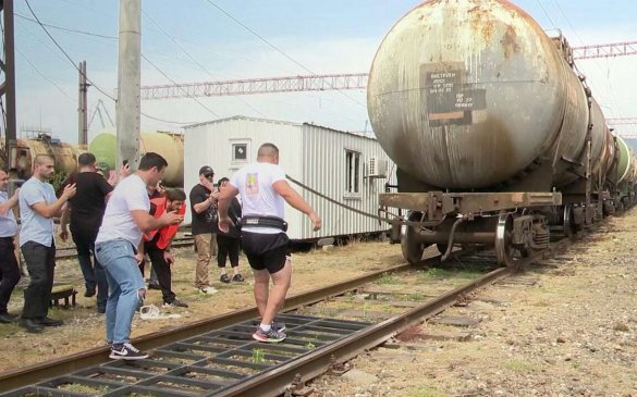 47 ტონა კბილებით - ბაგრატ ჟღენტმა მსოფლიო რეკორდი დაამყარა