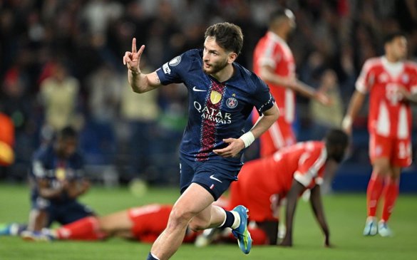 ხვიჩა კვარაცხელიას საუკეთესო მომენტები VS ბაიერნი