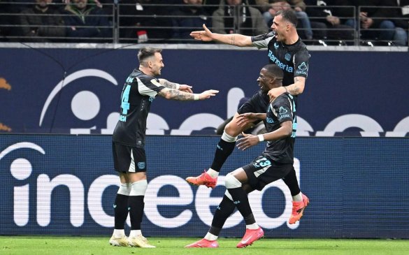 აინტრახტი - ლევერკუზენი 1:4
