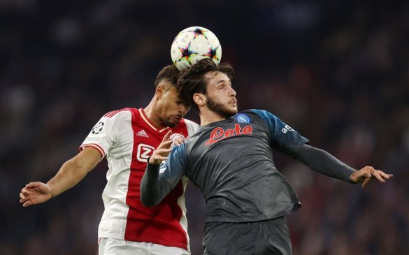 ხვიჩას საგოლე პასი ჩემპიონთა ლიგაზე - ნაპოლი აიაქსს ამარცხებს