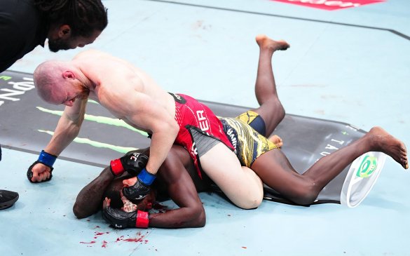 UFC-ში ჯონ პაიფერმა ისრაელ ადესანია ნოკაუტით დაამარცხა