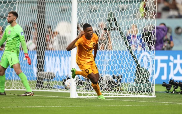 დუმფრისის გოლი - ნიდერლანდები აშშ-ს კარი მესამედ აიღეს